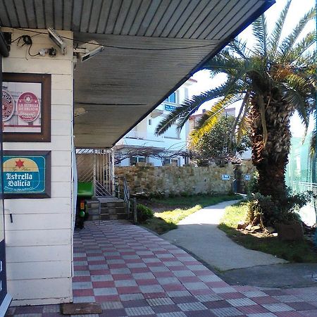 Hostal Santa Marta Playa Baiona Bagian luar foto
