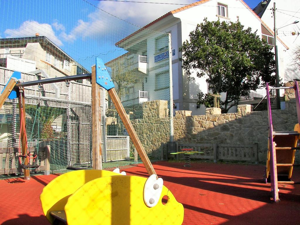 Hostal Santa Marta Playa Baiona Bagian luar foto