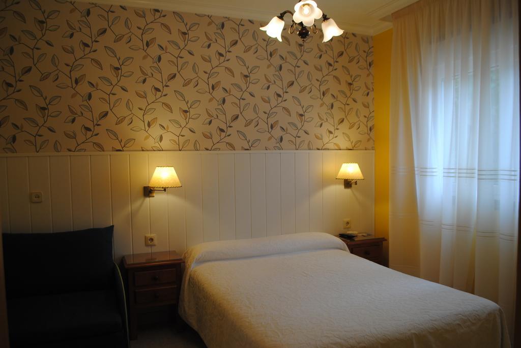 Hostal Santa Marta Playa Baiona Bagian luar foto